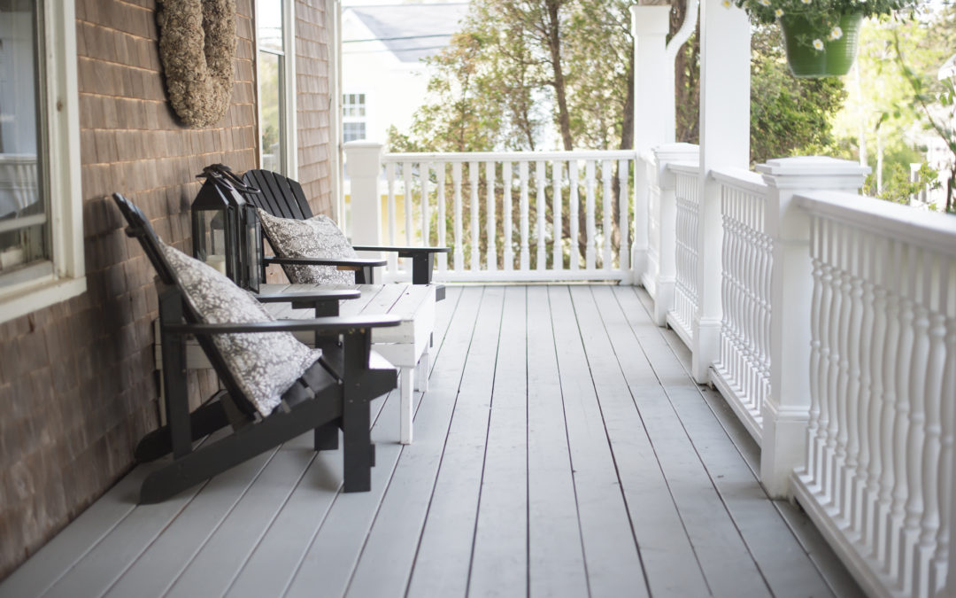 5 Things You Need To Know Before Re-Painting Your Deck