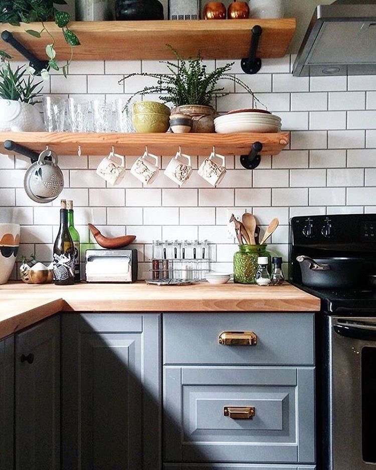 The Wild Decoelis | Kitchen Inspo | dark grout