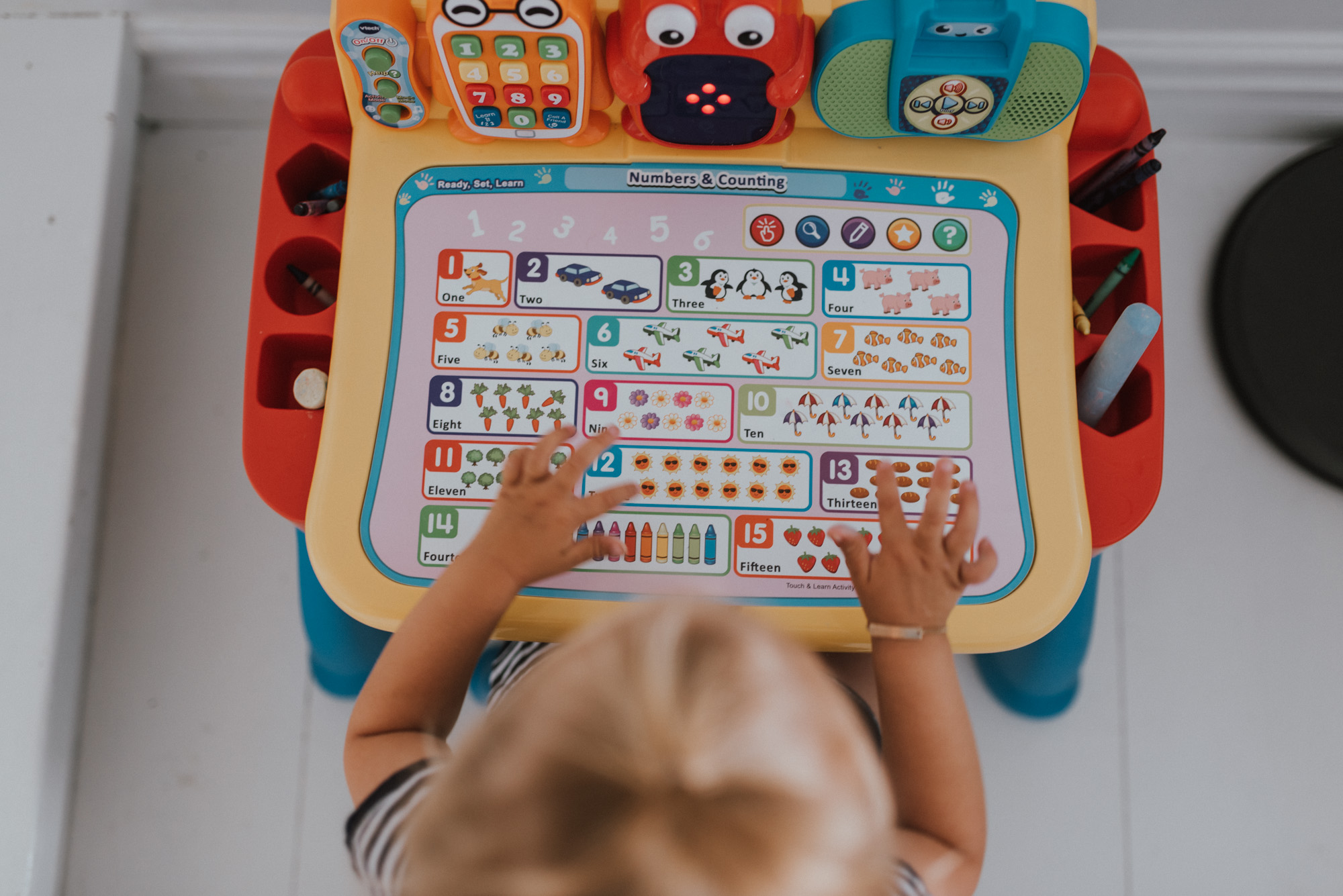 Leapfrog touch and learn activity clearance desk