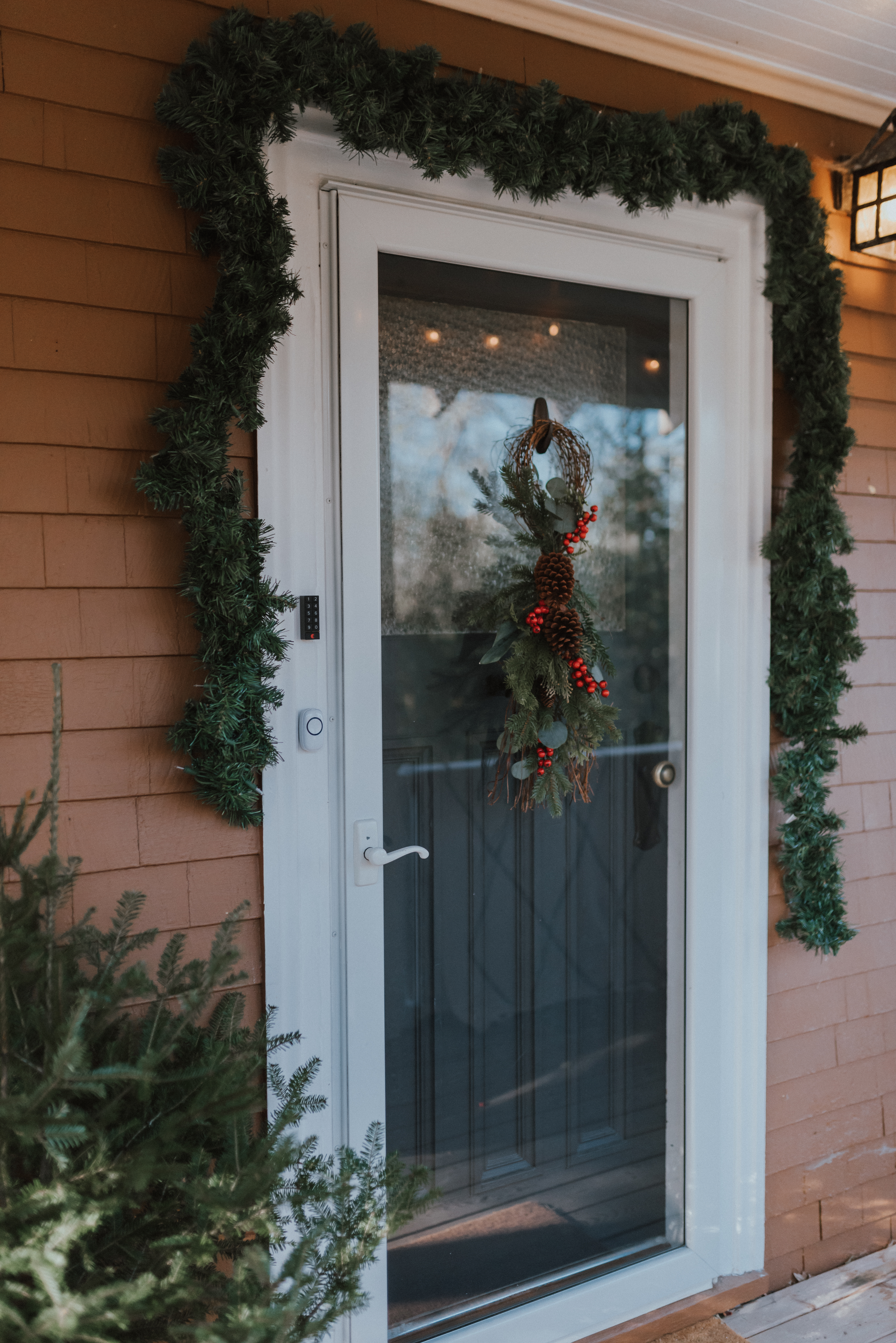 Command™ Helping You Decorate for The Holidays | The Wild Decoelis | holiday front door decorations